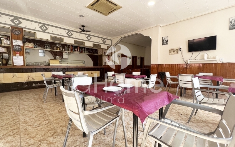 COMMERCIAL PREMISES FOR SALE IN BENAGUASIL