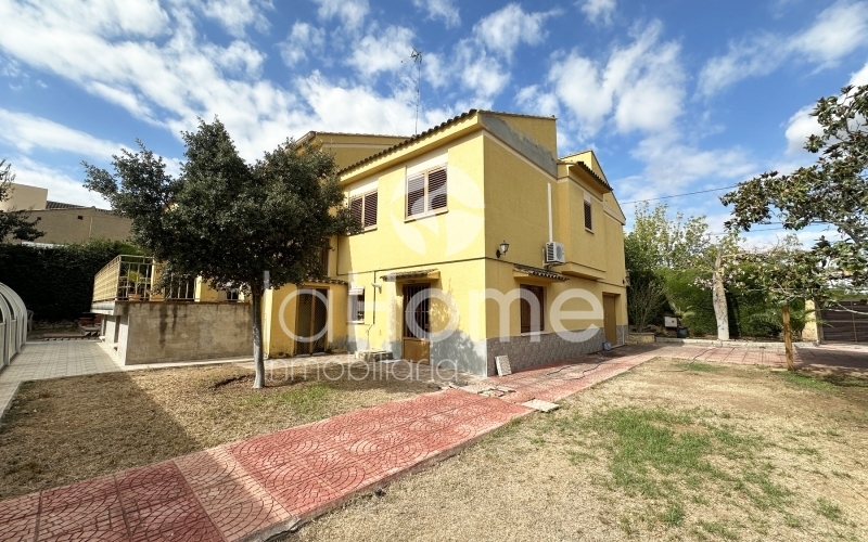 CHALET INDEPENDIENTE EN VENTA EN LA CAÑADA