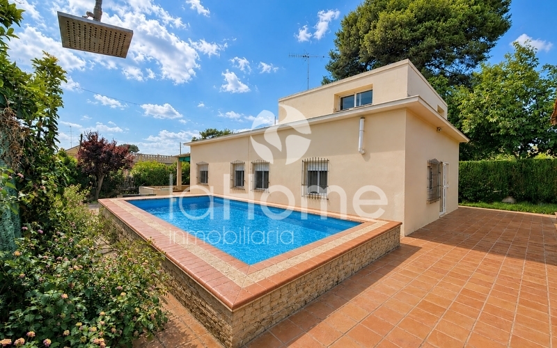 DETACHED VILLA FOR SALE IN EL PLANTÍO