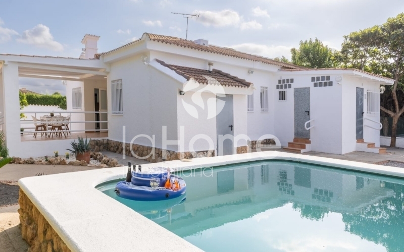 CHALET INDEPENDIENTE EN VENTA EN LA ELIANA